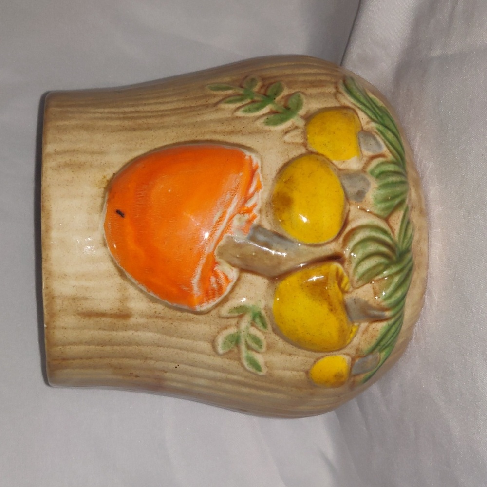 Vtg. 1970 ceramic Arnel cookie jar